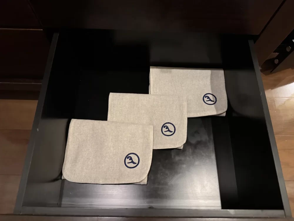 星のやロゴ入りの巾着アメニティ