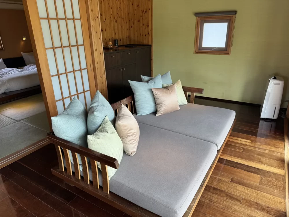 リビングスペースのデイベッド