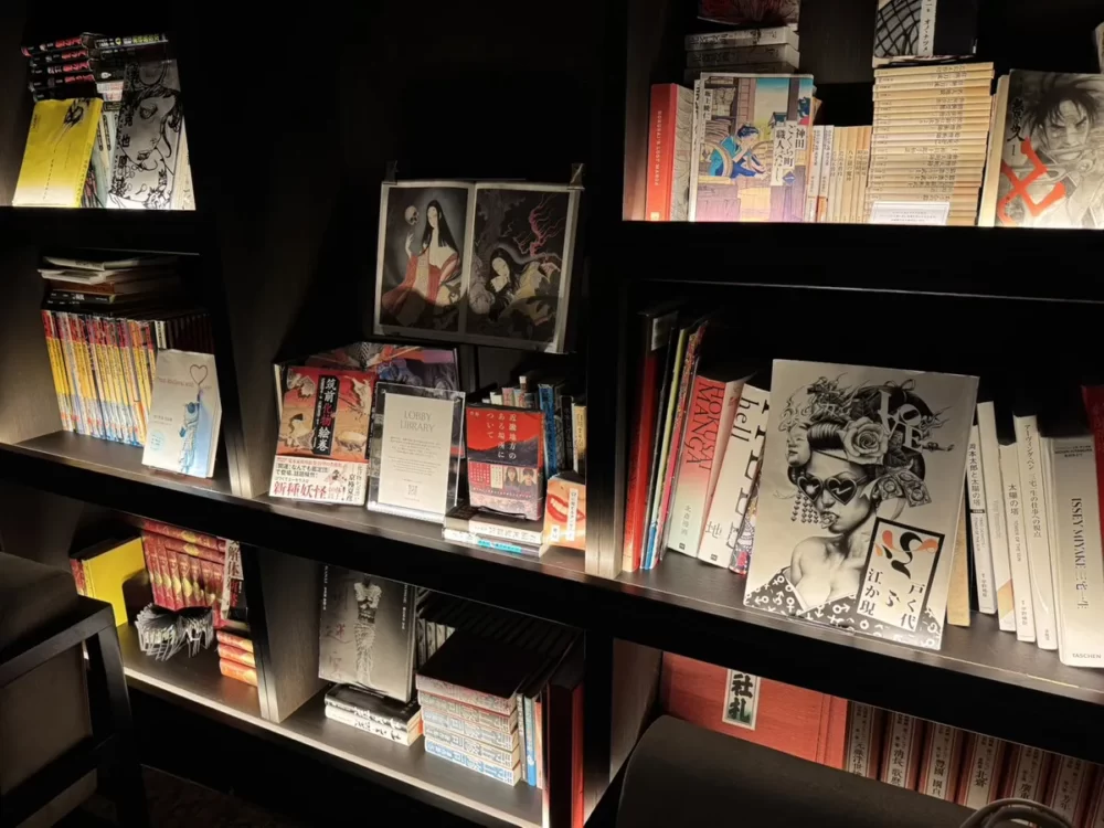 ザ・ベーシックス福岡ロビーライブラリーのアート系書籍