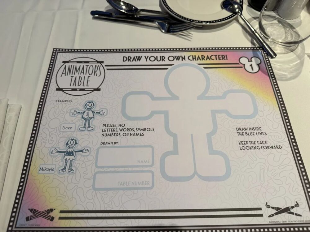 アニメーターズ・テーブルのプレースマット。「DRAW YOUR OWN CHARACTER!」と書かれたお絵かきシート