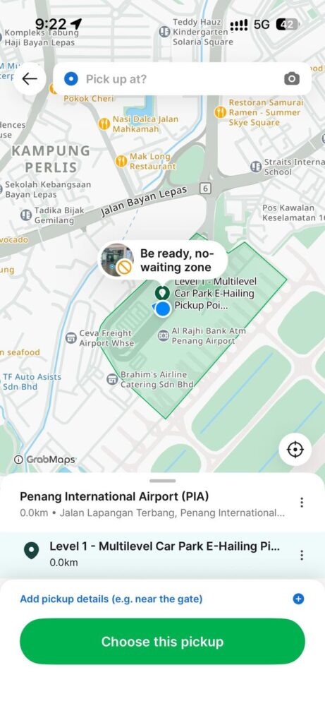 Grabアプリでペナン空港の立体駐車場Level 1 E-Hailing Pickup Pointを選ぶ画面